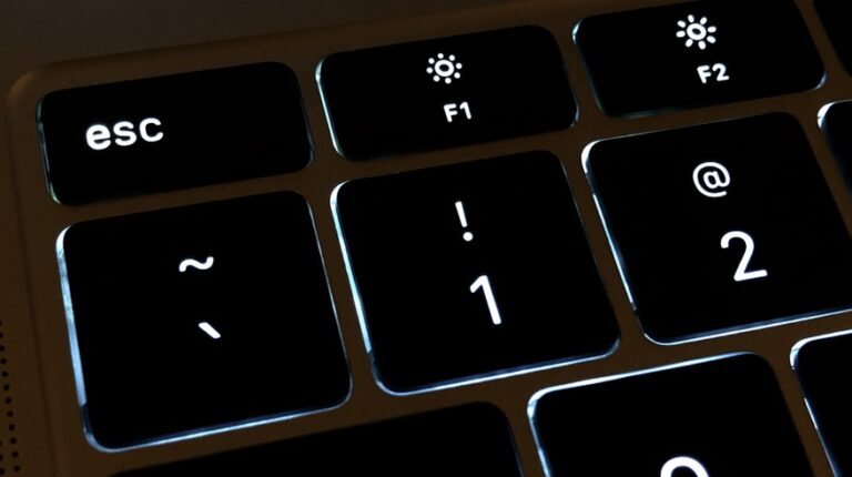 Как автоматически отключить подсветку клавиатуры при бездействии на Mac