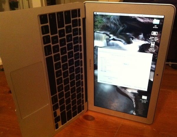 Повернуть ориентацию дисплея MacBook