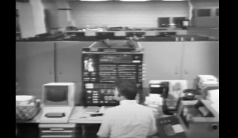 Посмотрите эти потрясающие обучающие видеоролики 1973 года для вычислительного центра Bell Labs в Холмделе